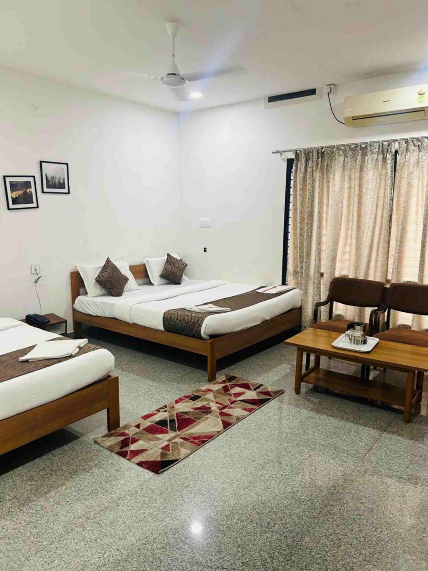 Hotel Queens Comfort Mysore Ngoại thất bức ảnh