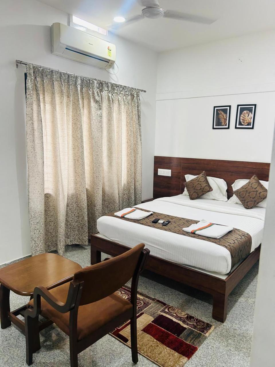 Hotel Queens Comfort Mysore Ngoại thất bức ảnh
