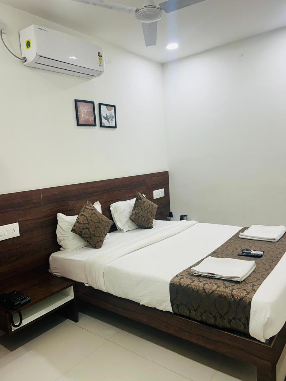 Hotel Queens Comfort Mysore Ngoại thất bức ảnh