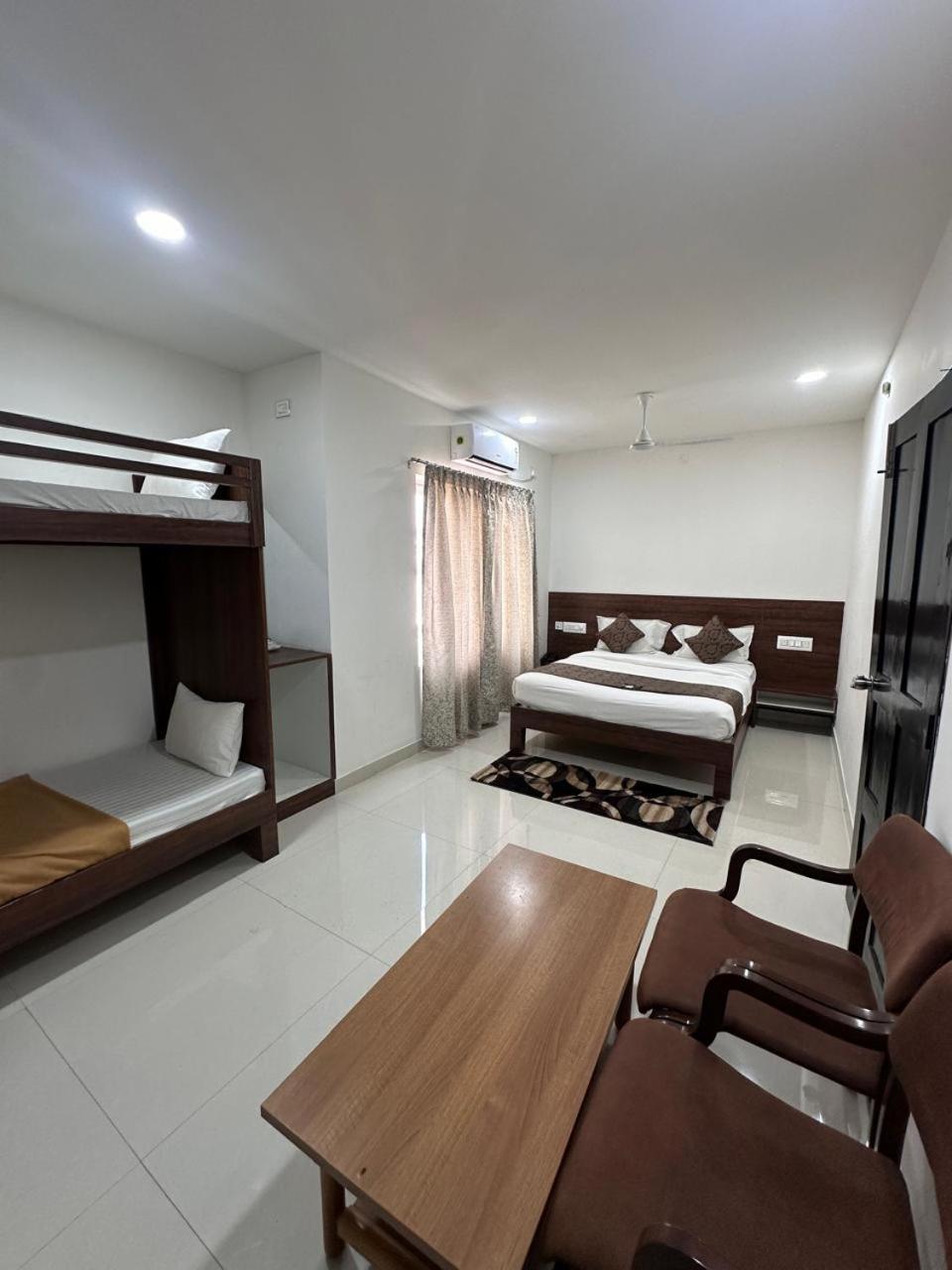 Hotel Queens Comfort Mysore Ngoại thất bức ảnh