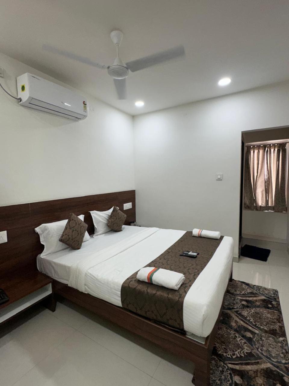 Hotel Queens Comfort Mysore Ngoại thất bức ảnh